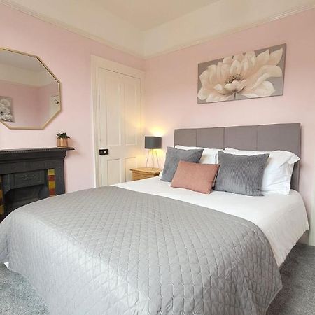 Hartoft St - 2 Bed Near River York Exterior foto